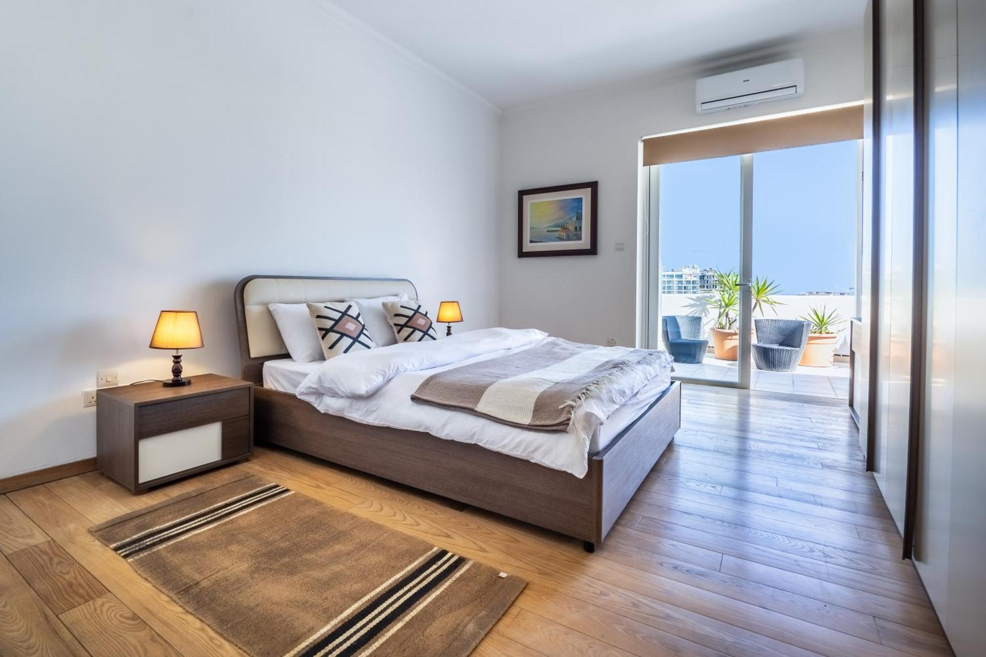 Stunning - Seaview Penthouse 3-bed + Parking Apartamento