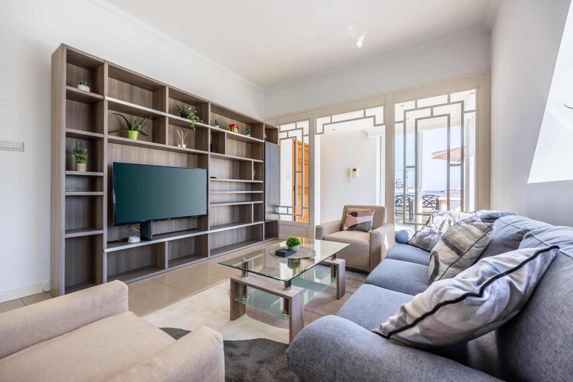 Stunning - Seaview Penthouse 3-bed + Parking Apartamento Sliema